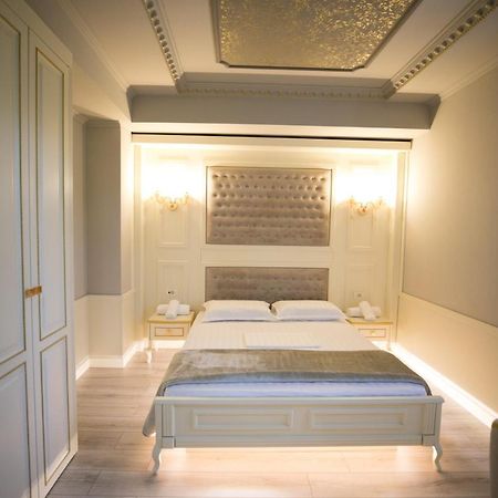 Hotel Lotus Tirana Bagian luar foto