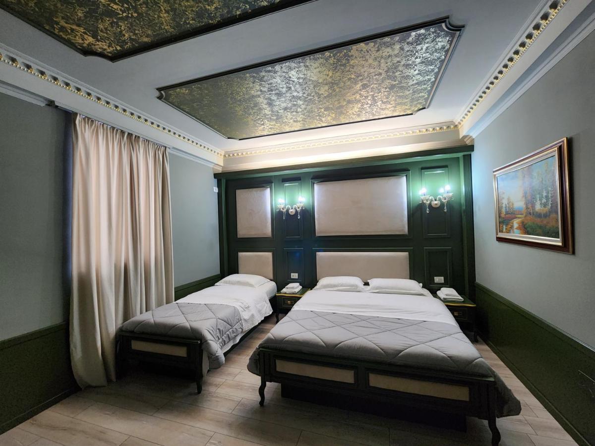 Hotel Lotus Tirana Bagian luar foto